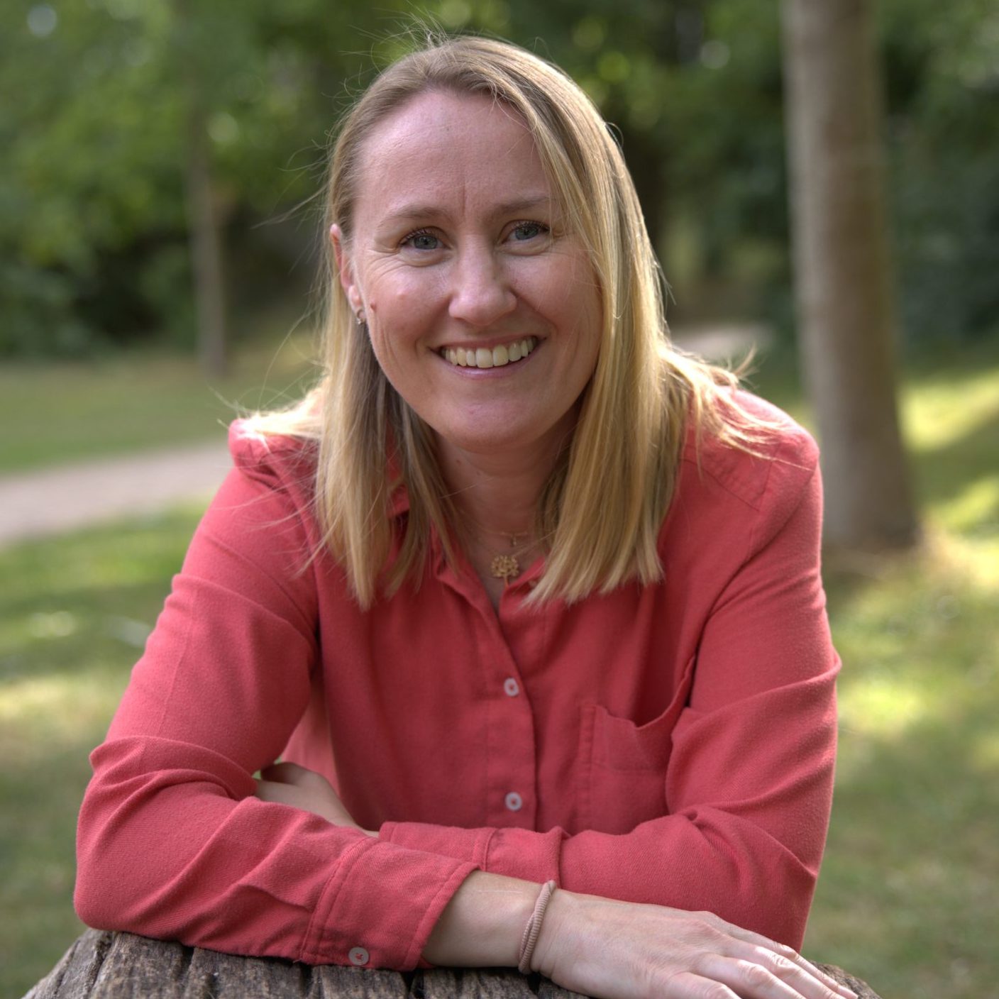 Professional headshot of a therapist offering integrative counselling for adults experiencing grief, trauma, anxiety, relationship issues, and low self-esteem.