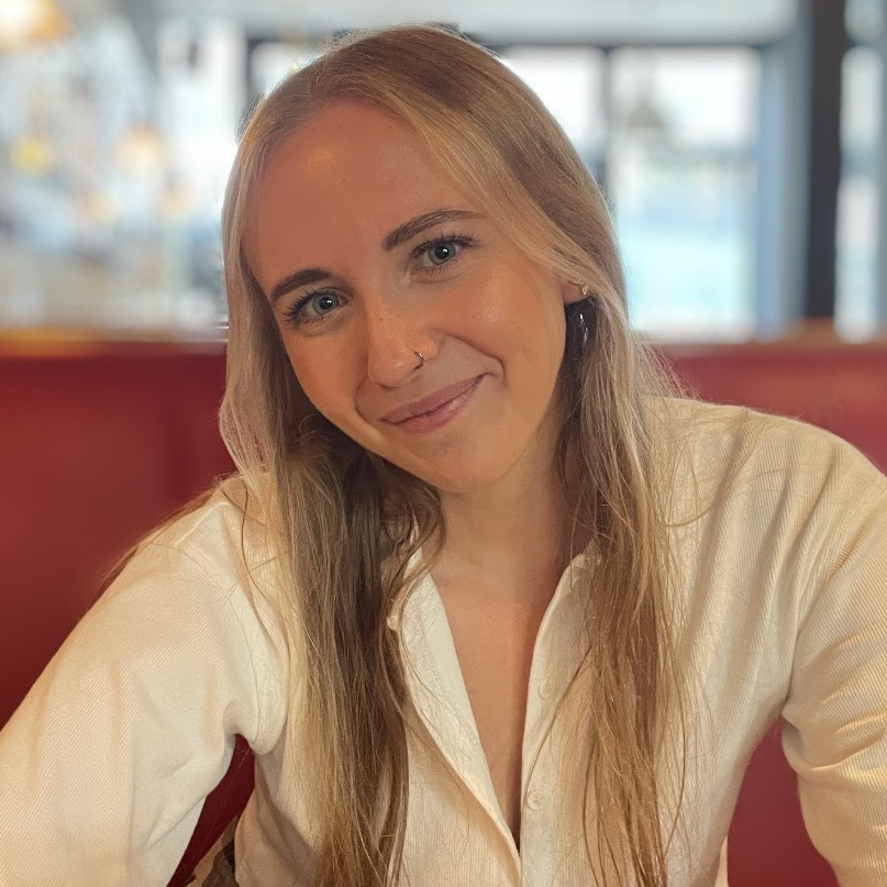 Eleanor Keep, experienced counsellor and psychotherapist in Farnham at The Eaves, offering integrative therapy for adults.