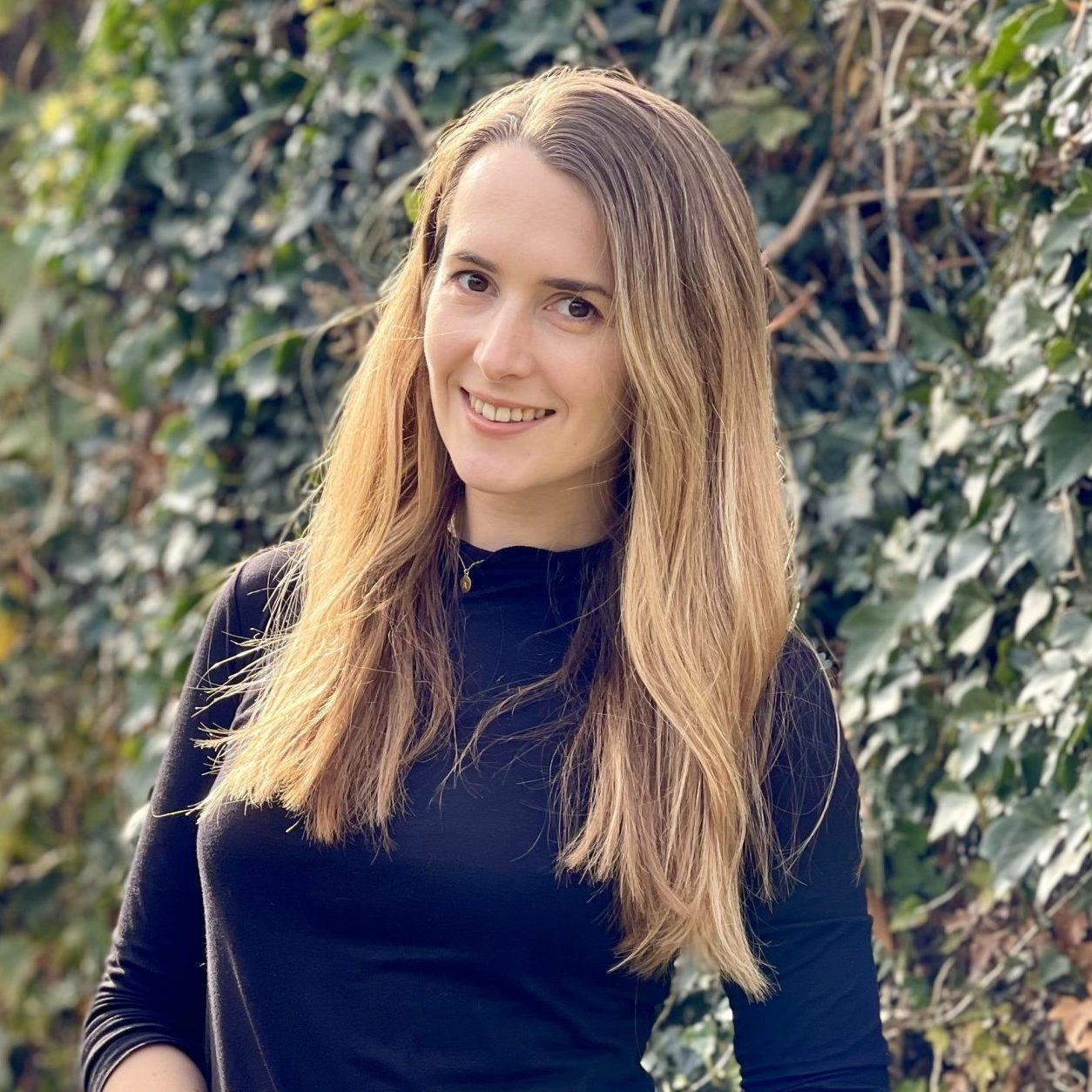 Annalise Baker, counsellor and psychotherapist supporting emotional understanding