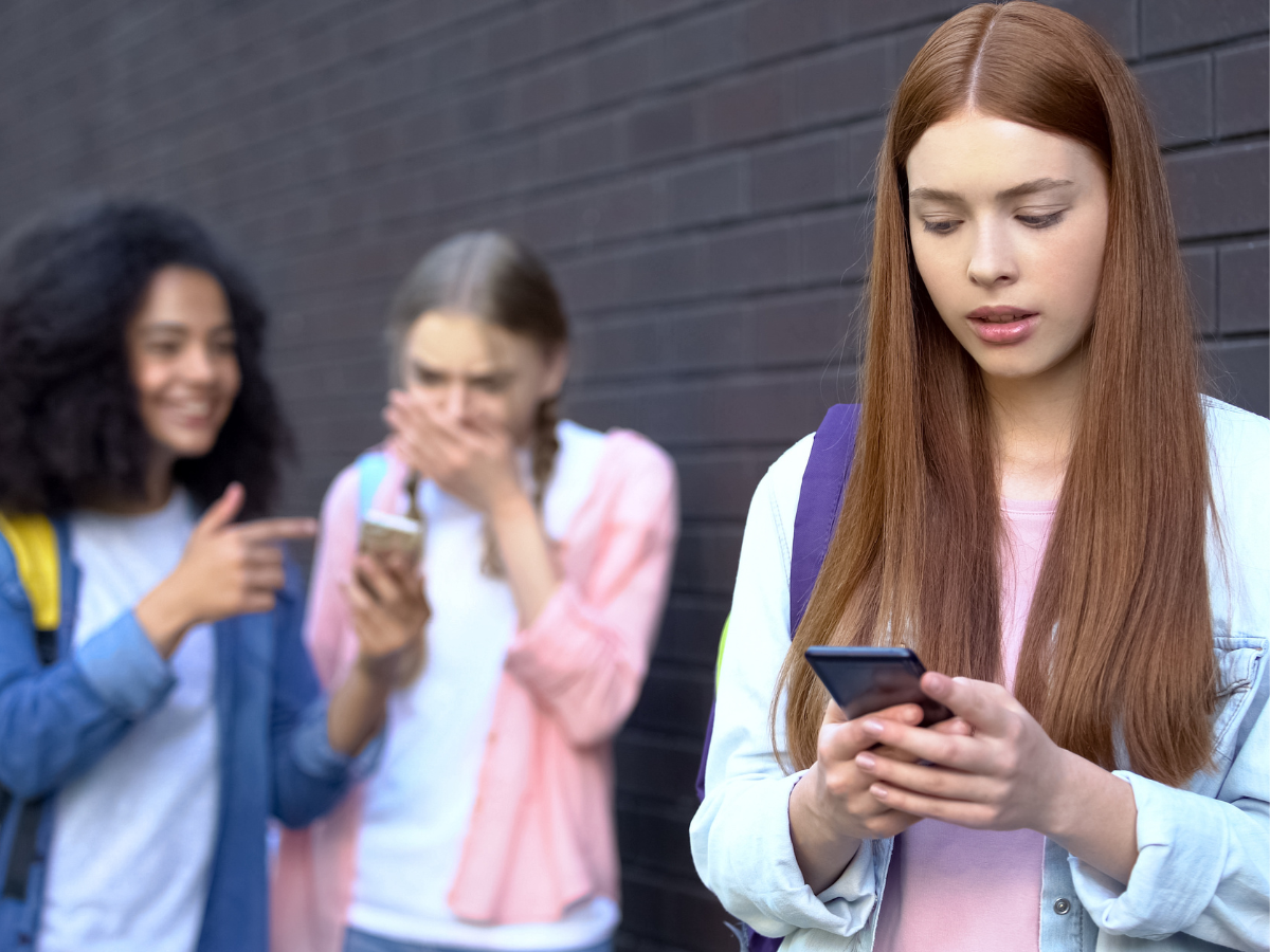 Illustration showing how social media impacts mental health and wellbeing