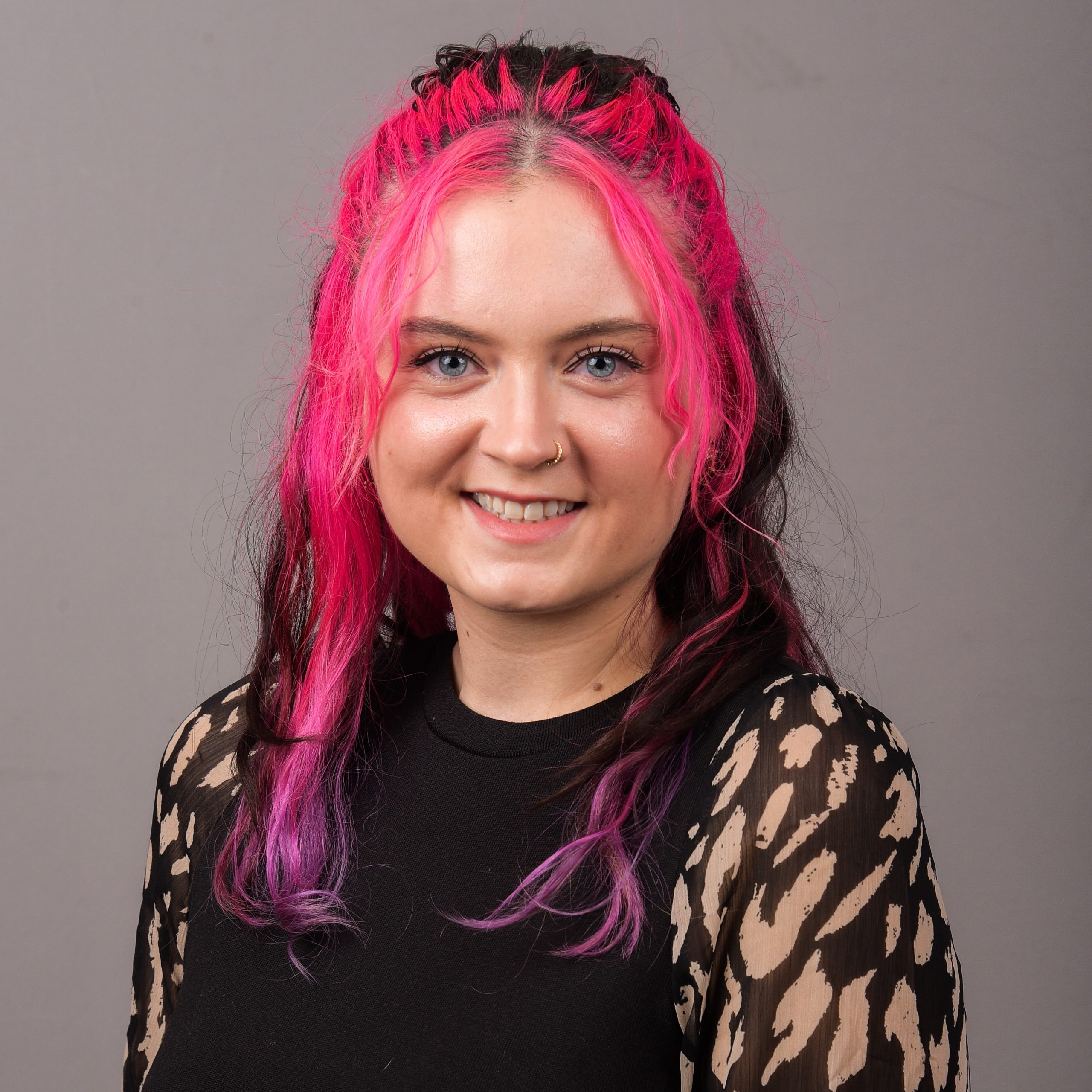 Professional portrait of an experienced counsellor offering therapy for adults and young people aged 16 and over, specialising in anxiety, depression, trauma, stress, and neurodivergence.