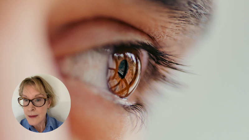 Close-up of a human eye representing the EMDR Flash Technique and visual focus