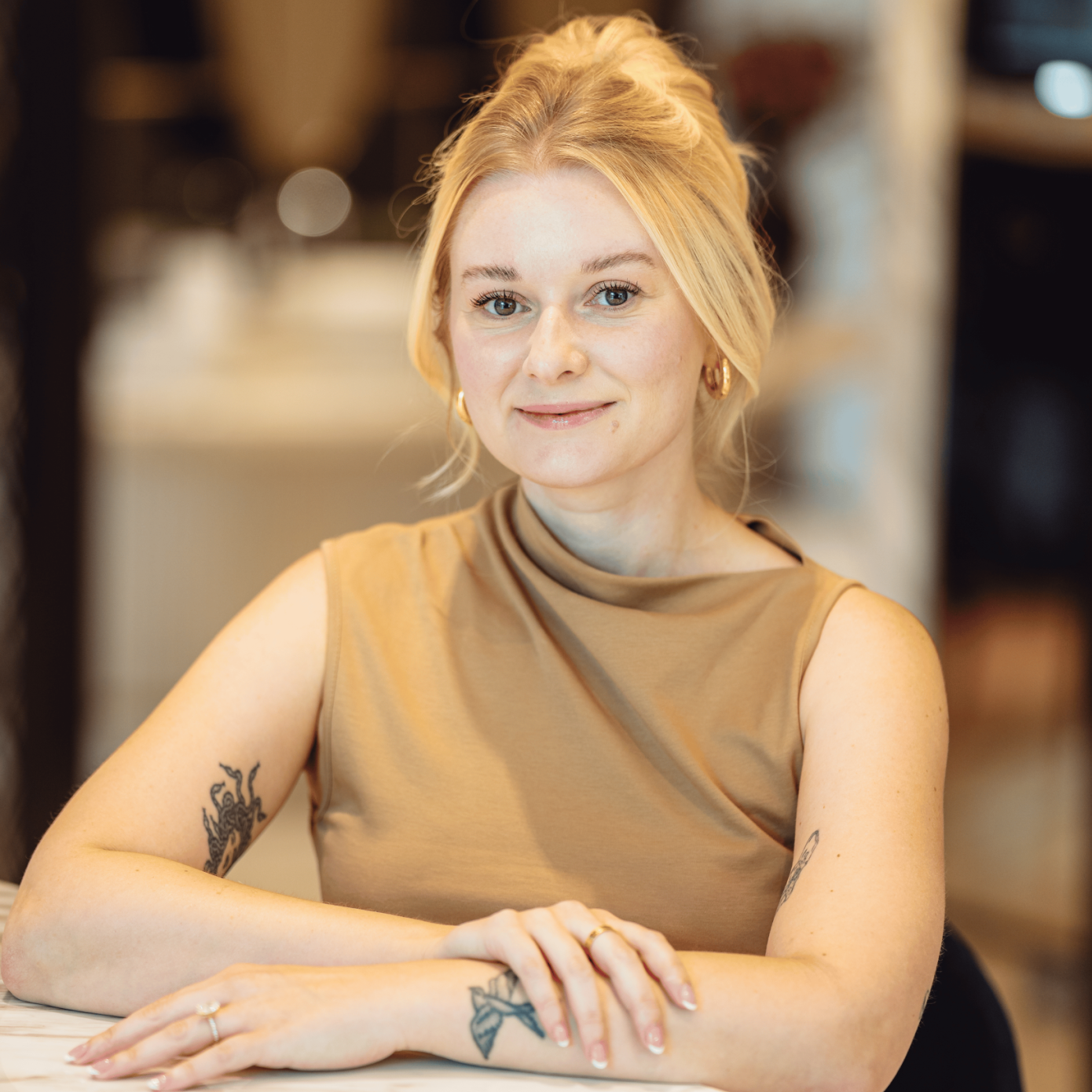 April Maria Shergold, psychosexual and relationship psychotherapist offering online therapy